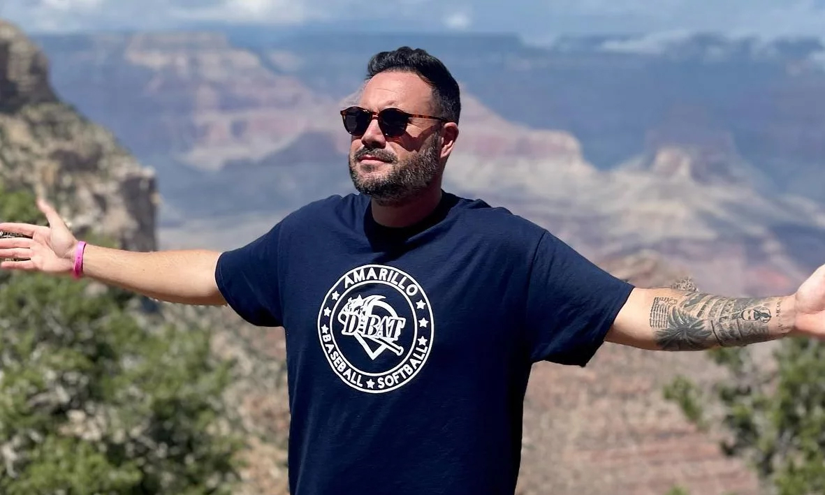 ABRAHAM MARTIN COMEDY PADEL TOUR FESTIVAL COMEDIA MOSTOLES UNARISAMAS 1