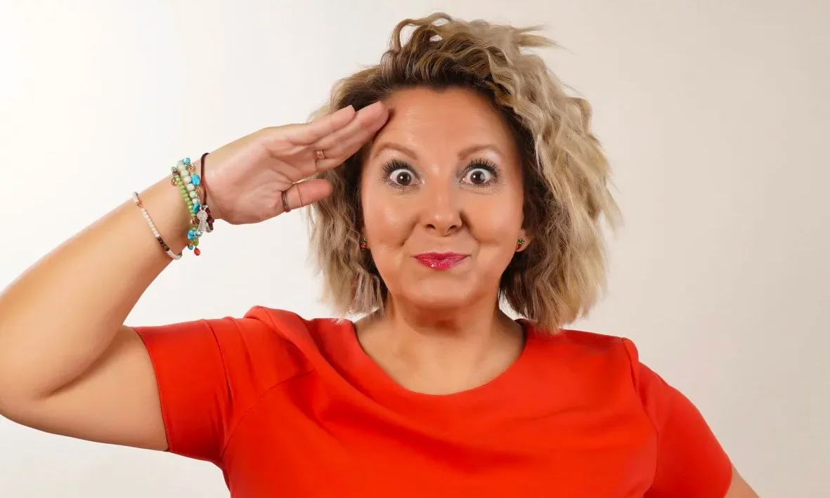 CHELY CAPITAN PINK COMEDY SHOW FESTIVAL COMEDIA MOSTOLES UNARISAMAS 2