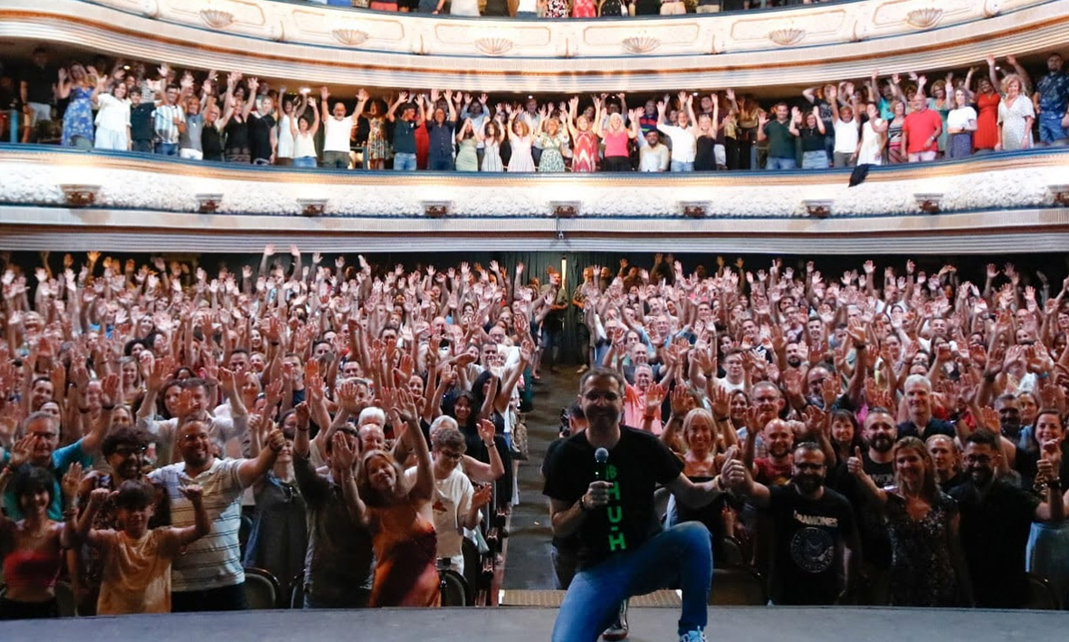 EL RARO DE LOS 90 DAVID DOMINGUEZ FESTIVAL COMEDIA MOSTOLES UNARISAMAS 1